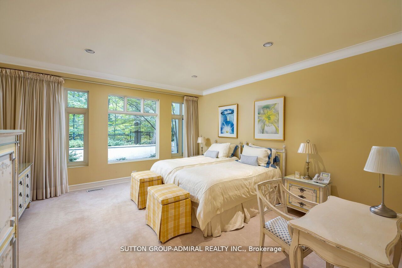 212 Sandringham Drive