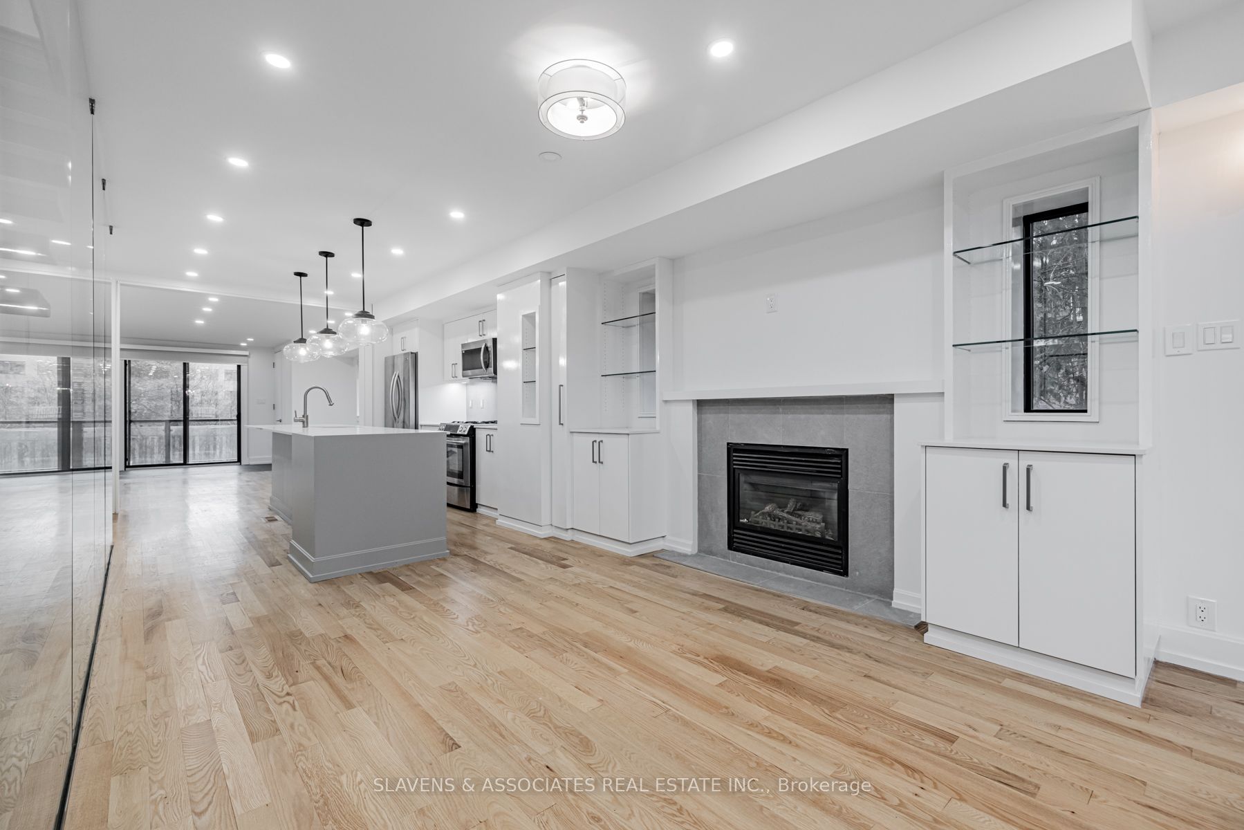 127 Orchard View Boulevard