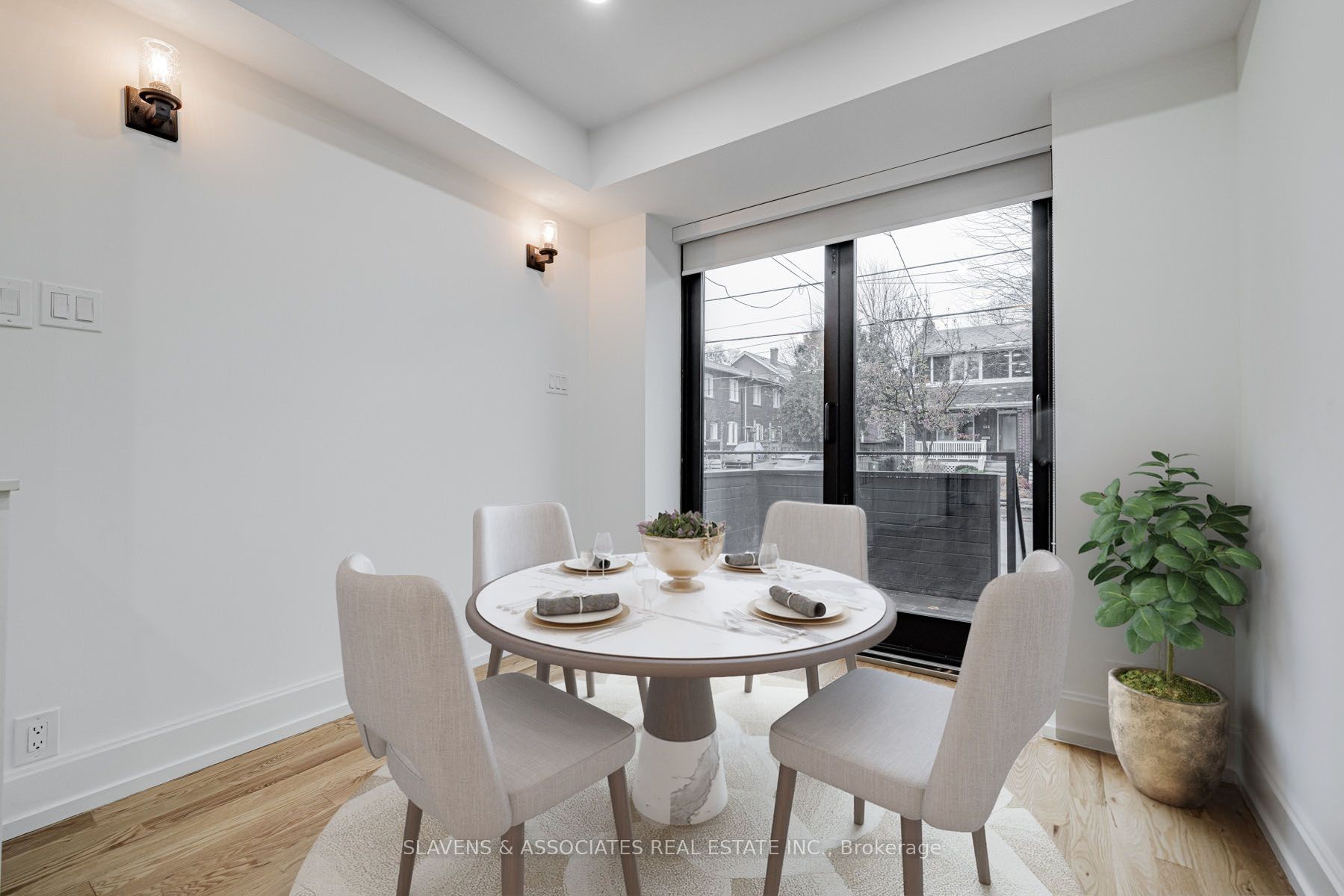 127 Orchard View Boulevard