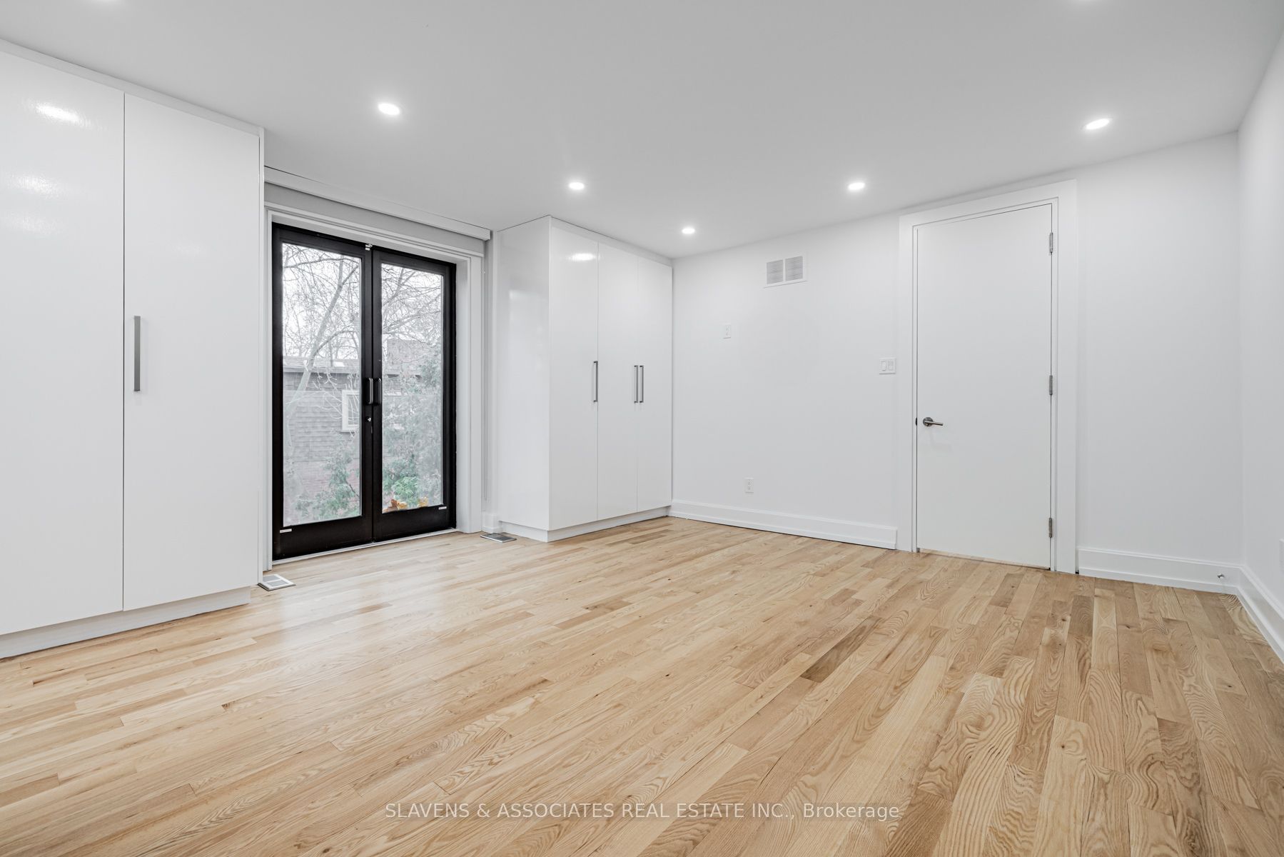 127 Orchard View Boulevard
