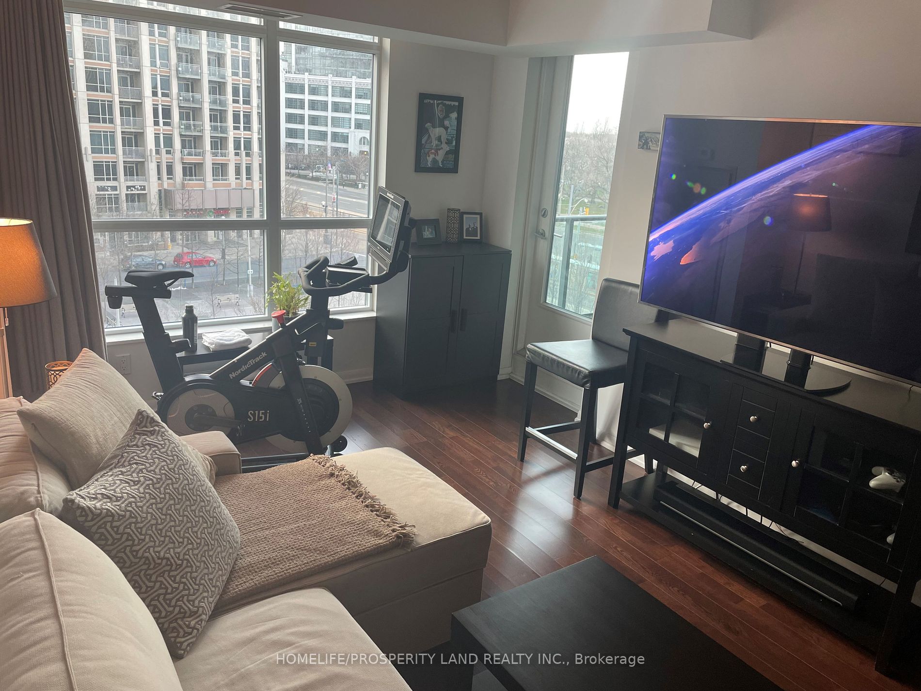 215 Fort York Blvd, #521