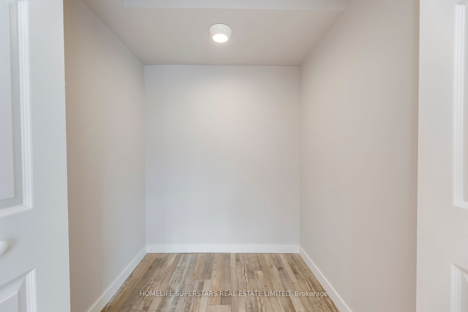 801 King St, #818