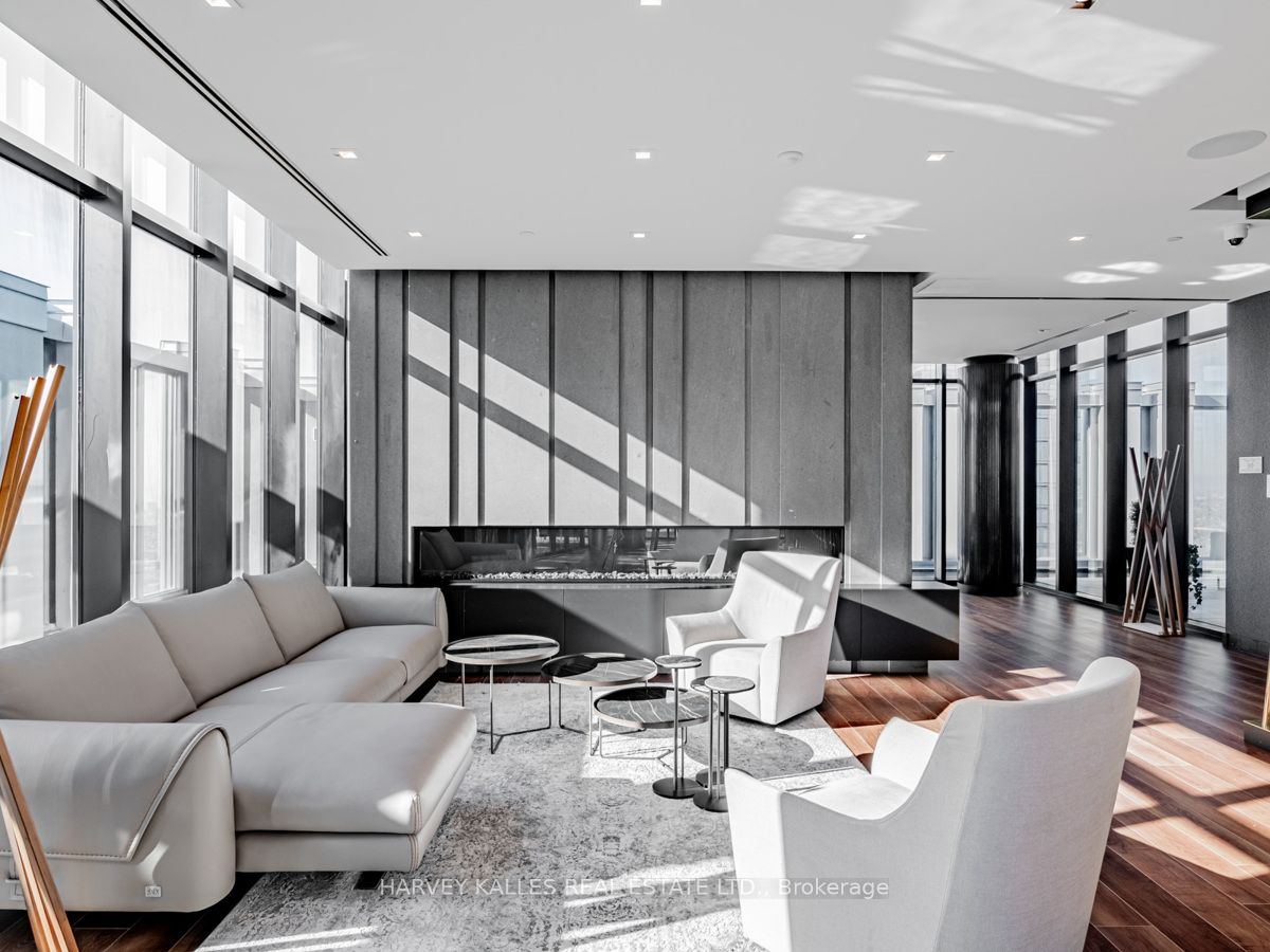 1 Yorkville Ave, #1701