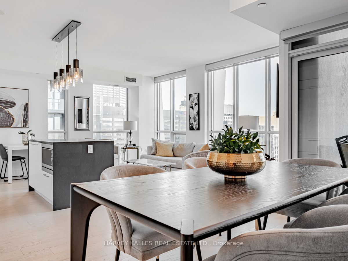 1 Yorkville Ave, #1701