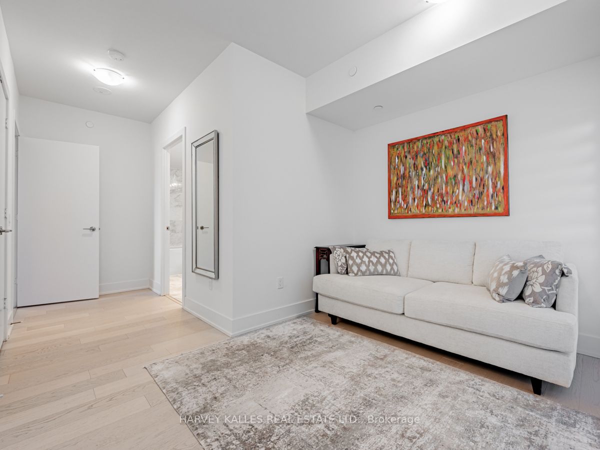 1 Yorkville Ave, #1701
