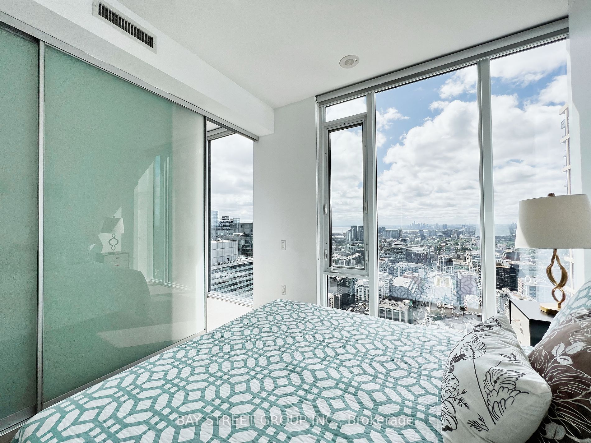 101 Peter St, #4009