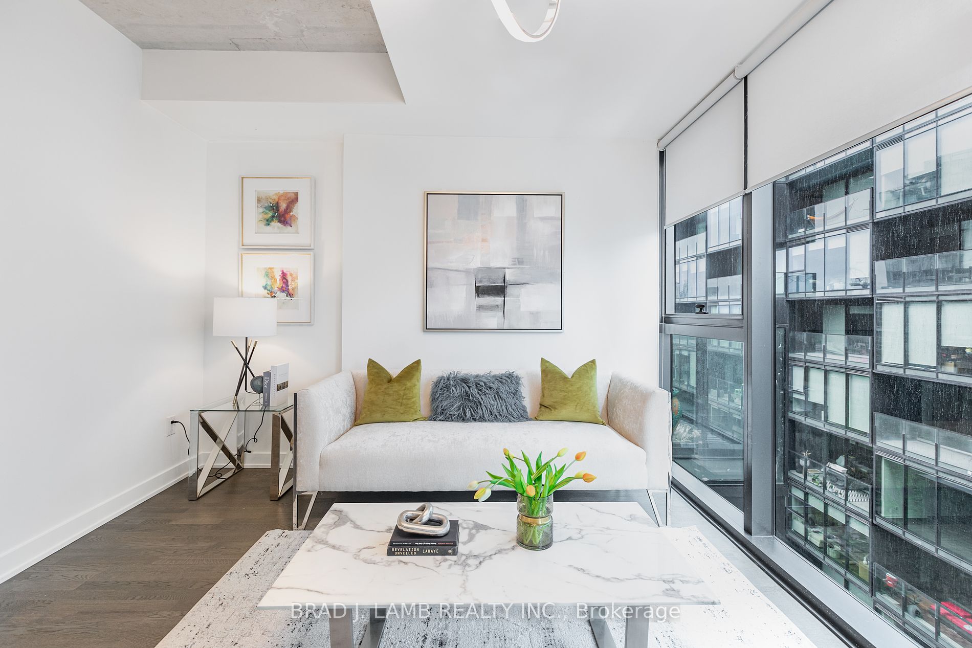 38 Stewart St, #808