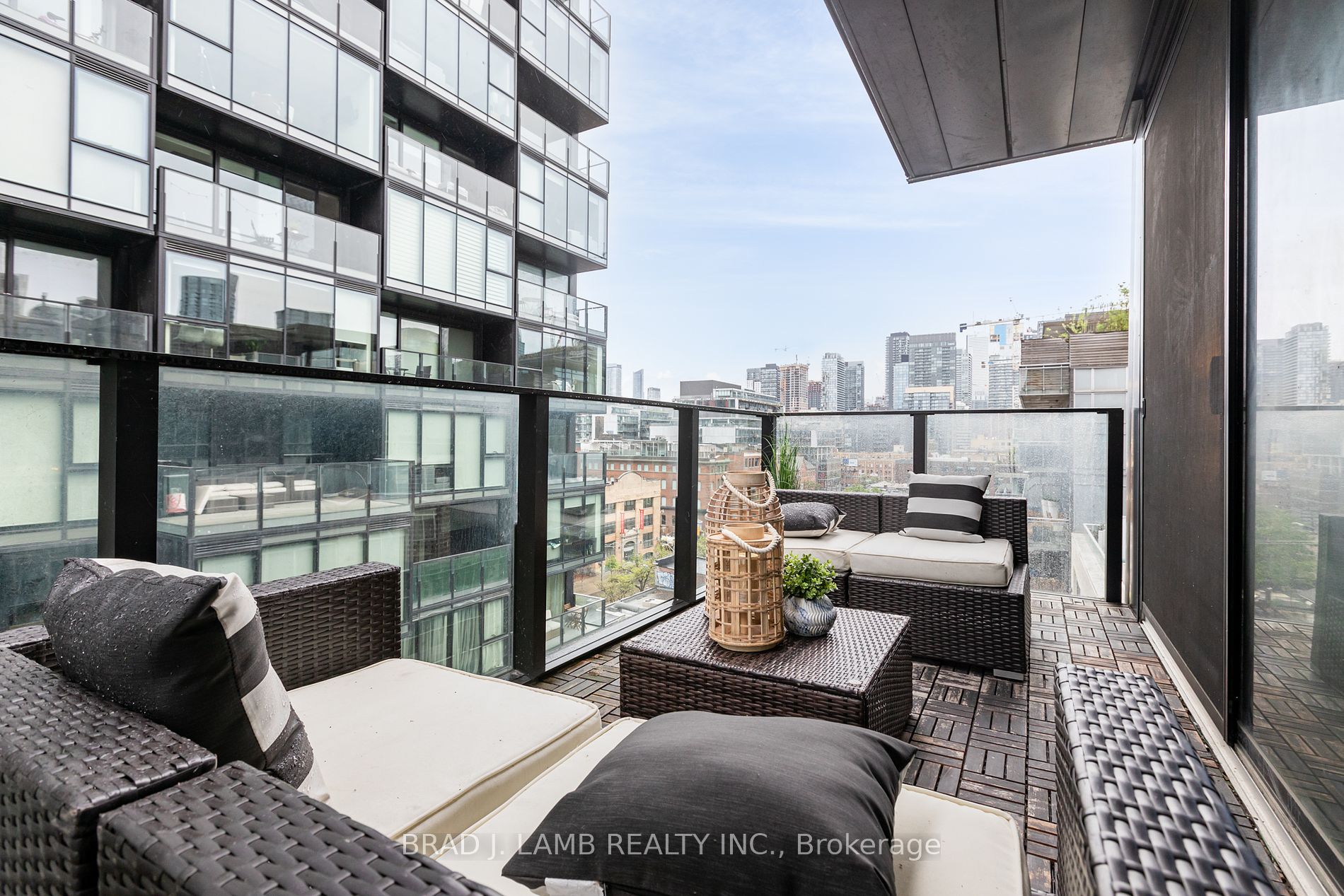 38 Stewart St, #808