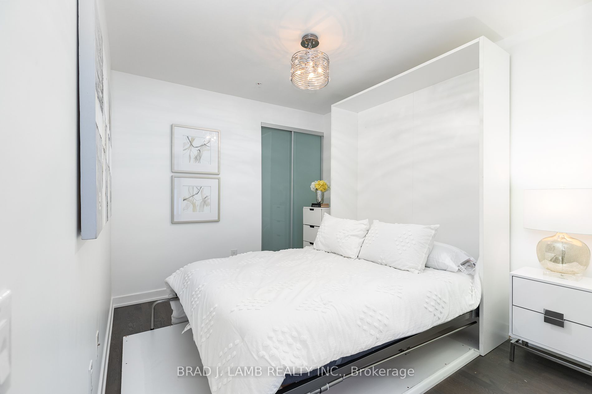 38 Stewart St, #808