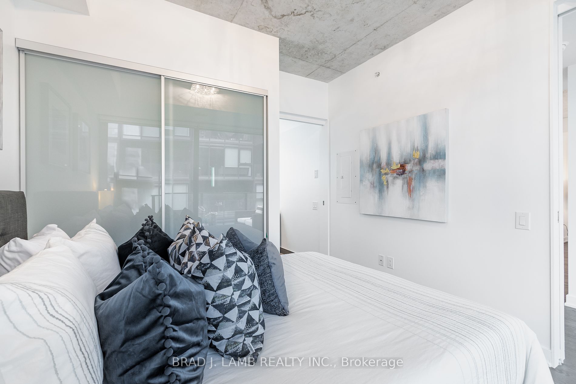 38 Stewart St, #808