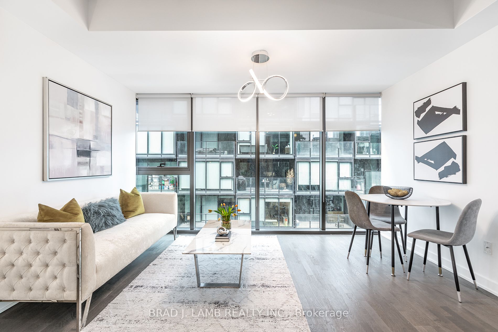 38 Stewart St, #808
