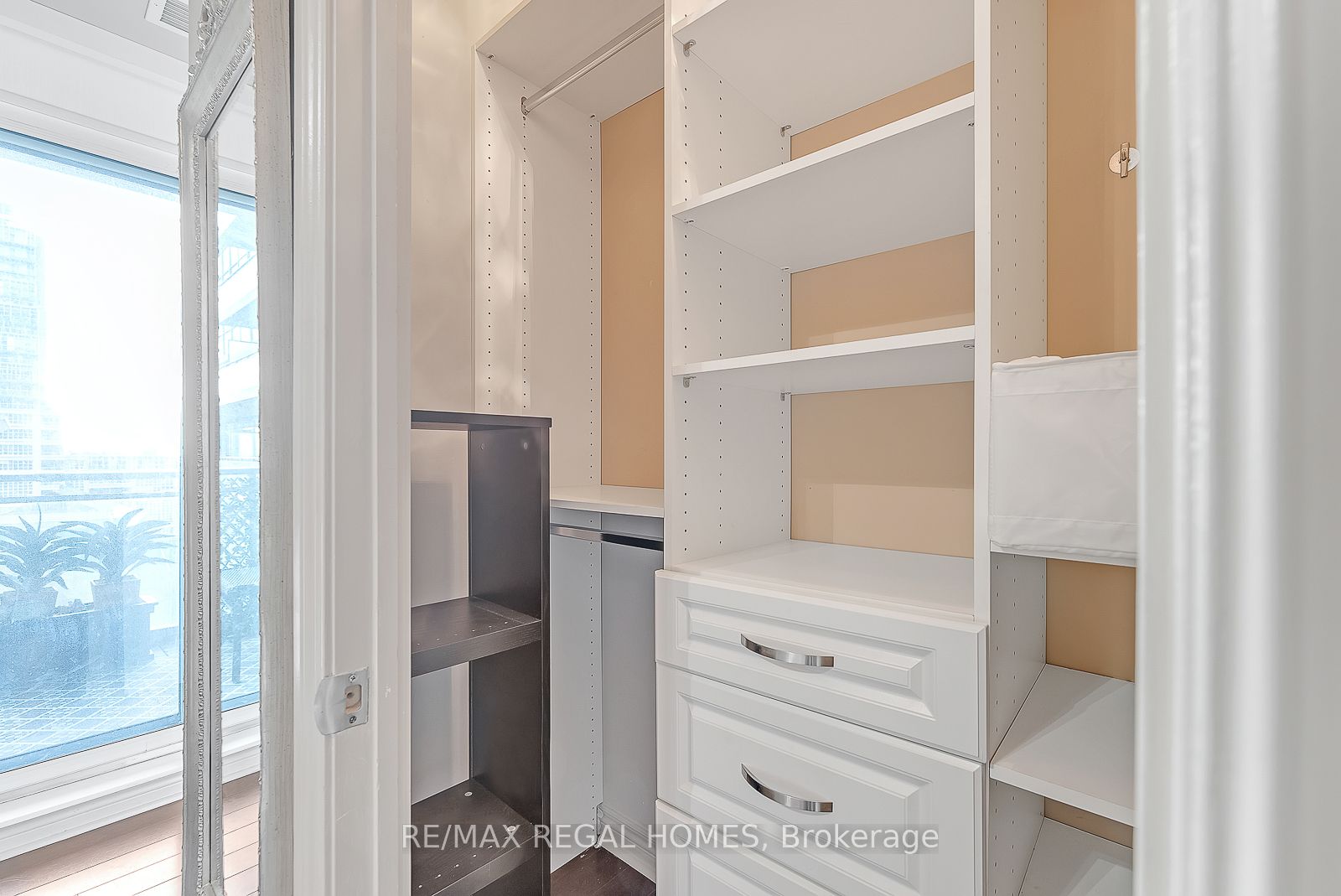80 Western Battery Rd, #503