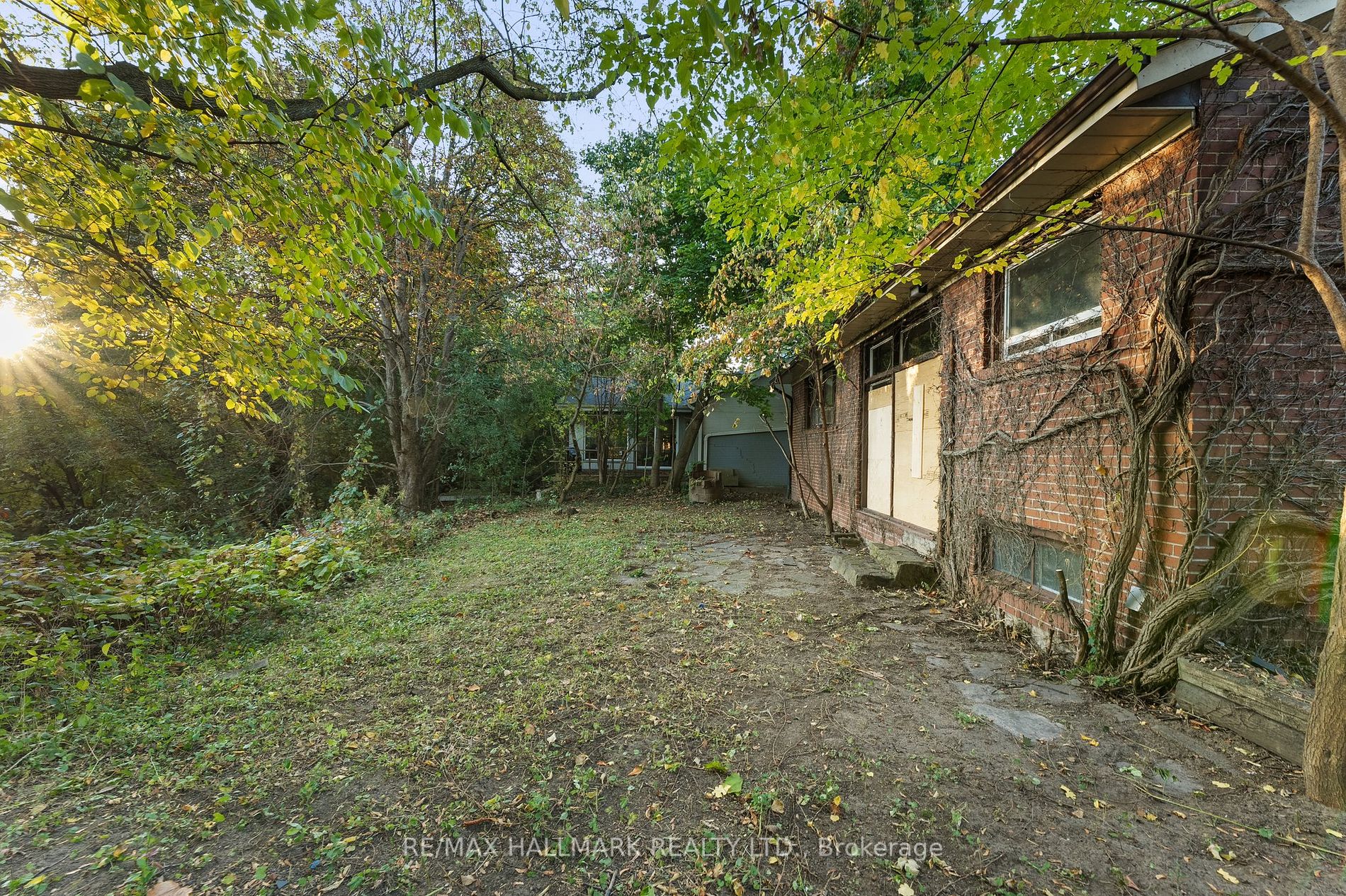 19 Woodcliff Place