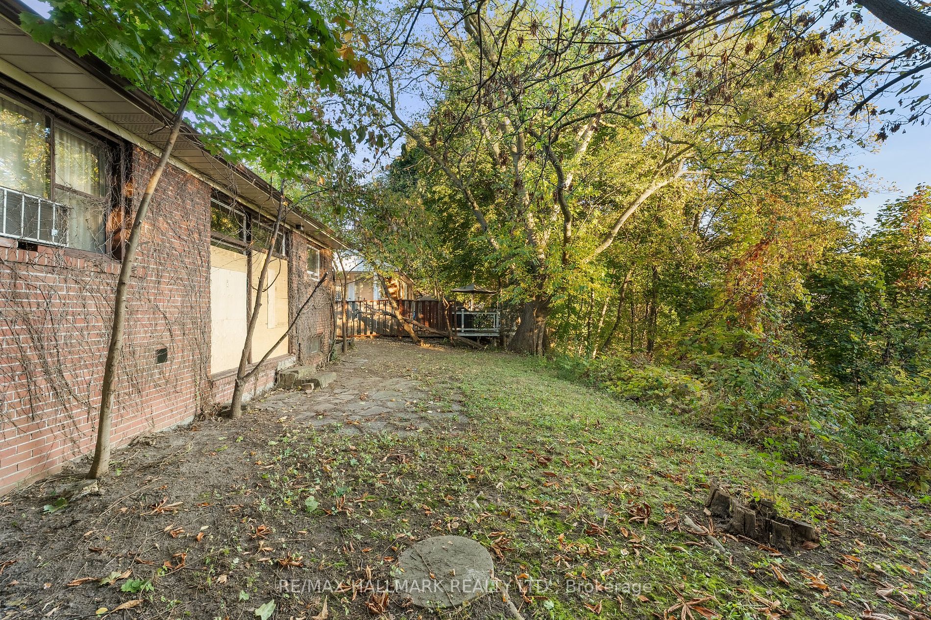 19 Woodcliff Place