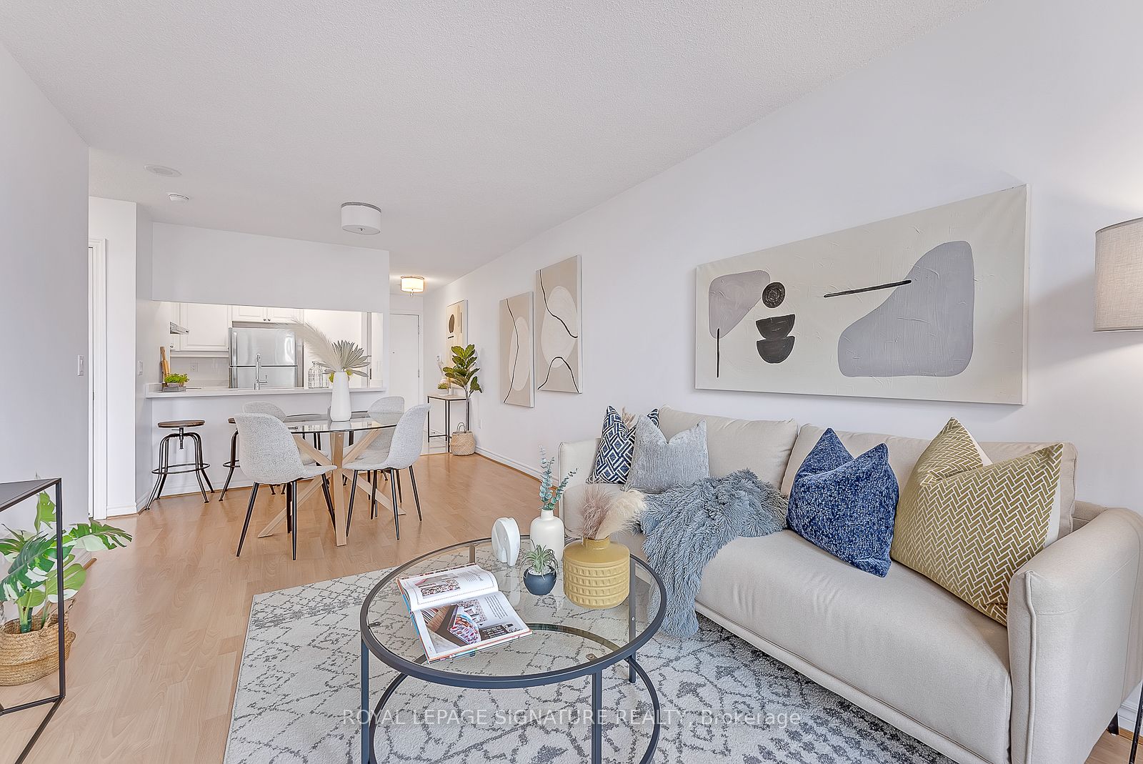 18 Sommerset Way, #911