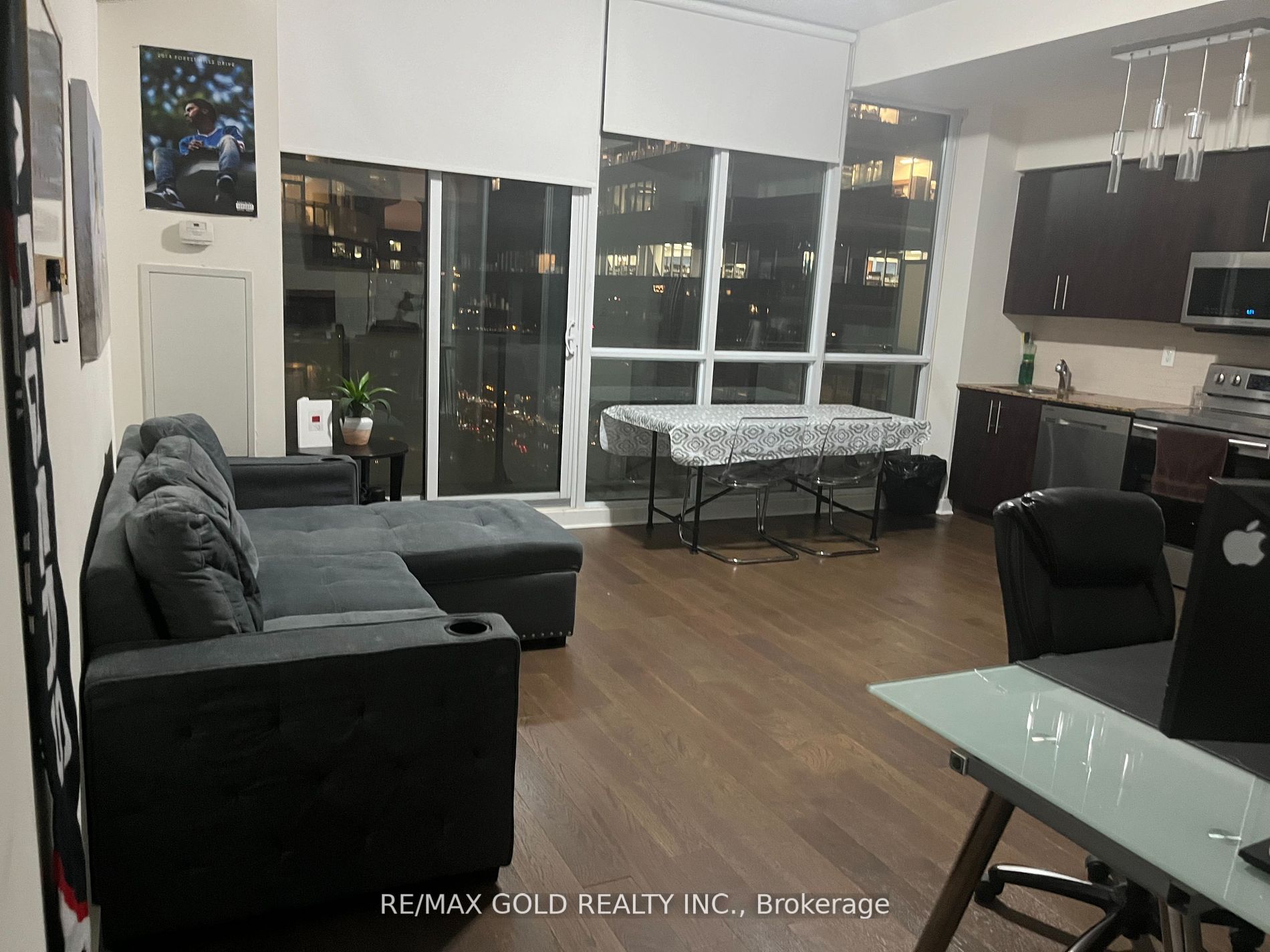 55 Bremner Boulevard #2811