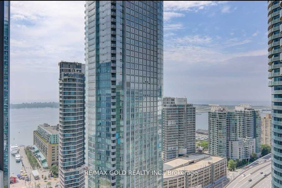 55 Bremner Boulevard #2811