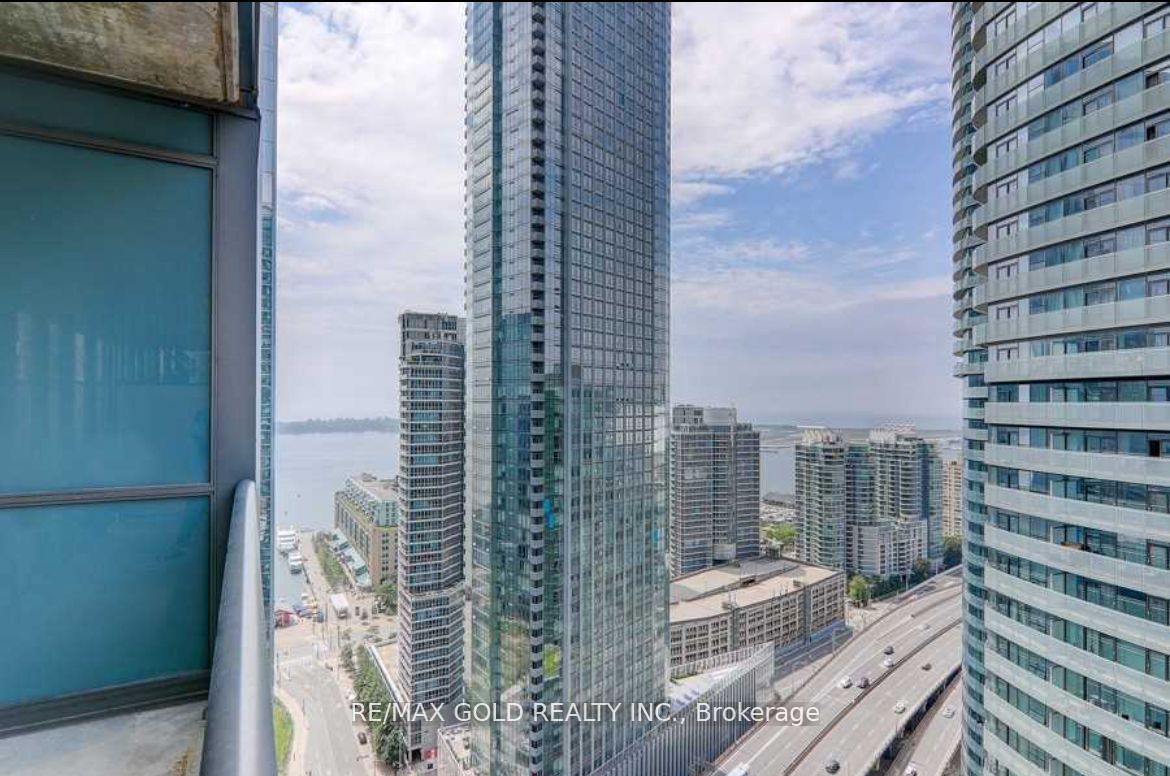 55 Bremner Boulevard #2811