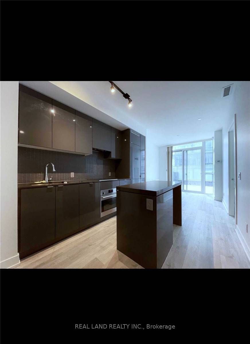 7 Grenville St, #701