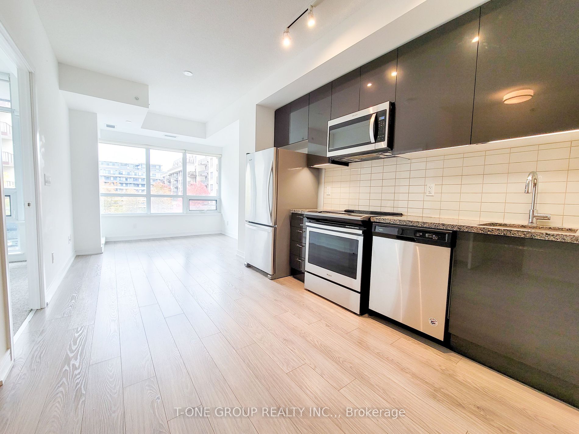 621 Sheppard Avenue E, #318