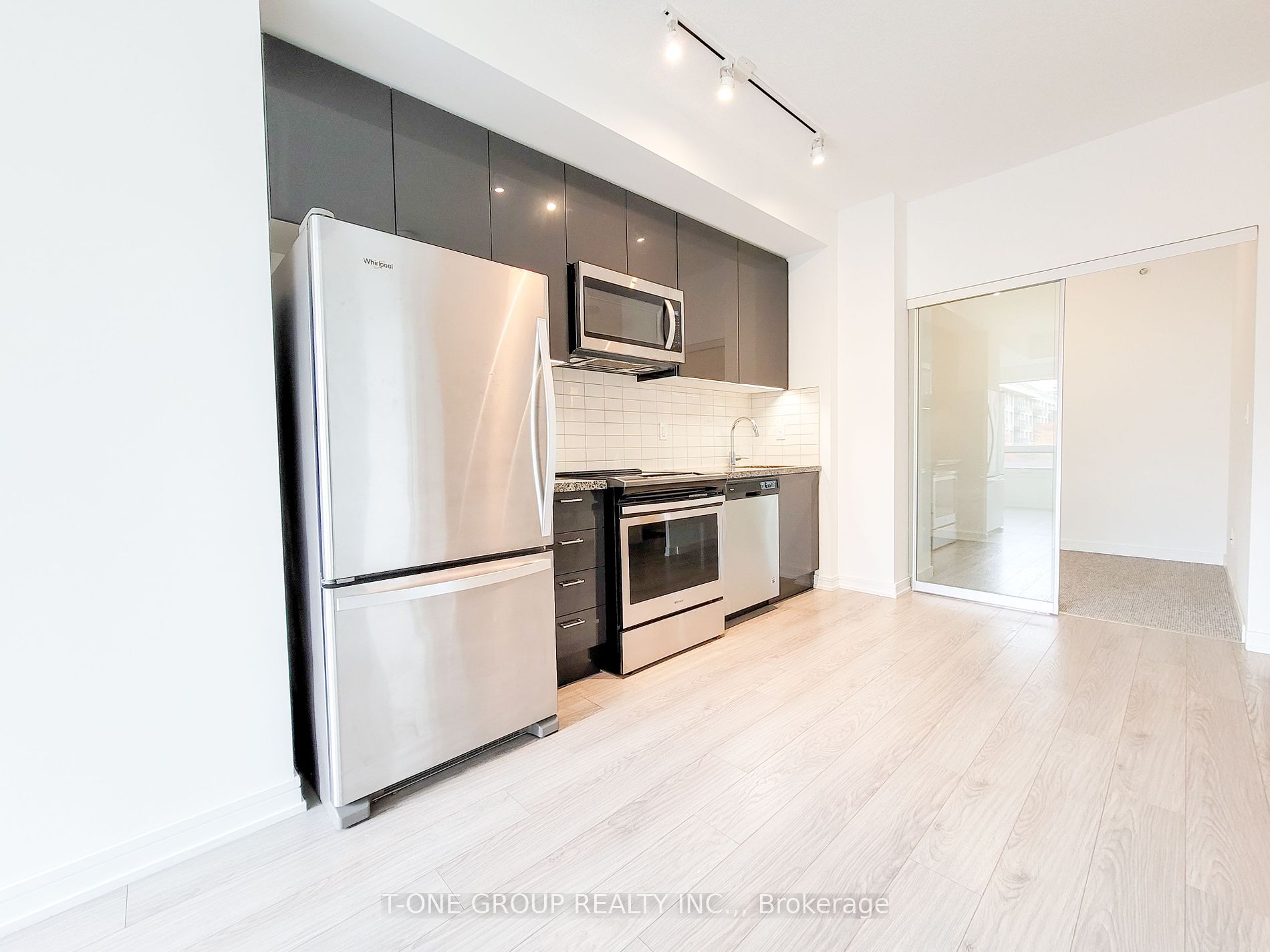 621 Sheppard Avenue E, #318