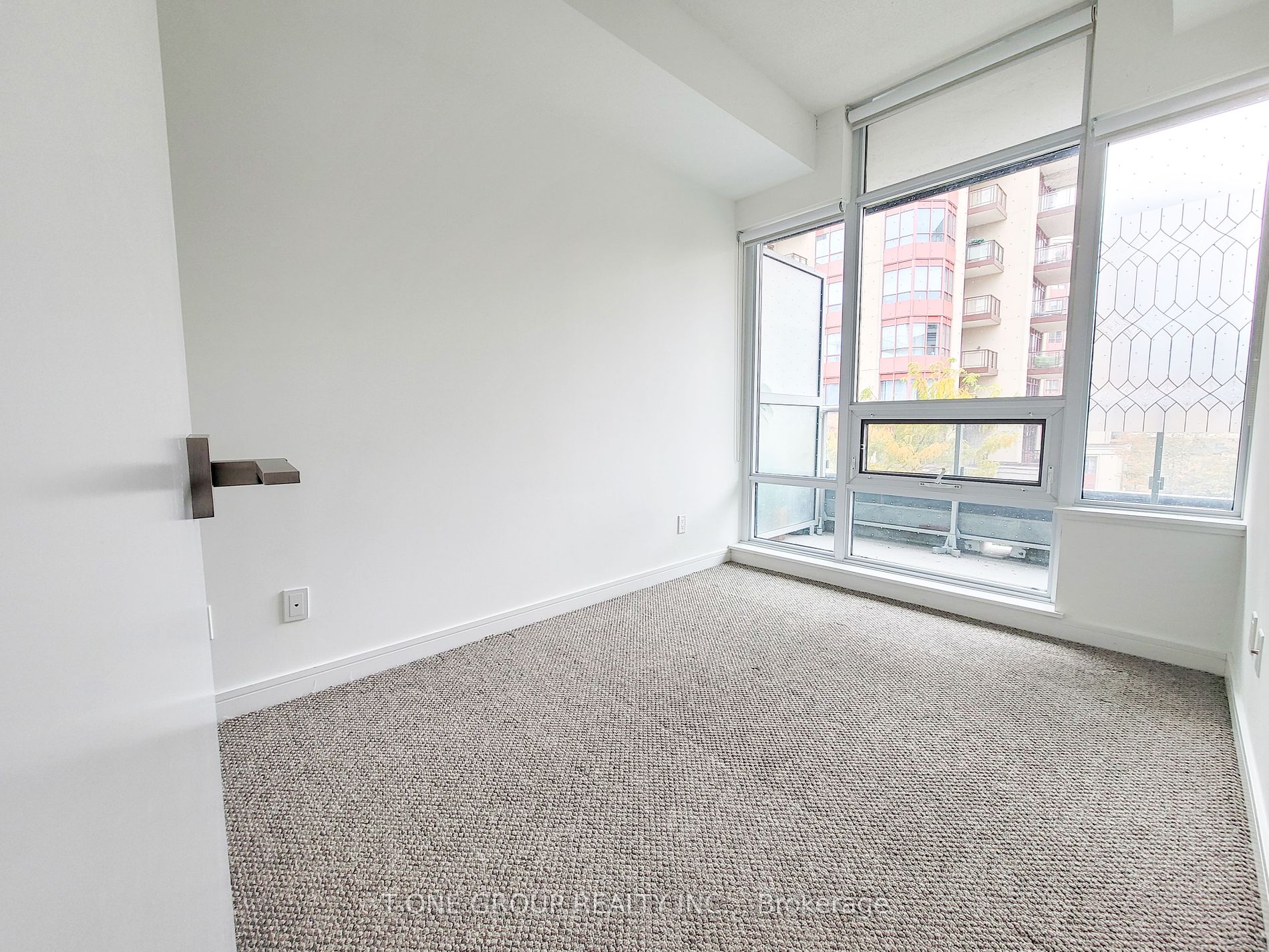 621 Sheppard Avenue E, #318