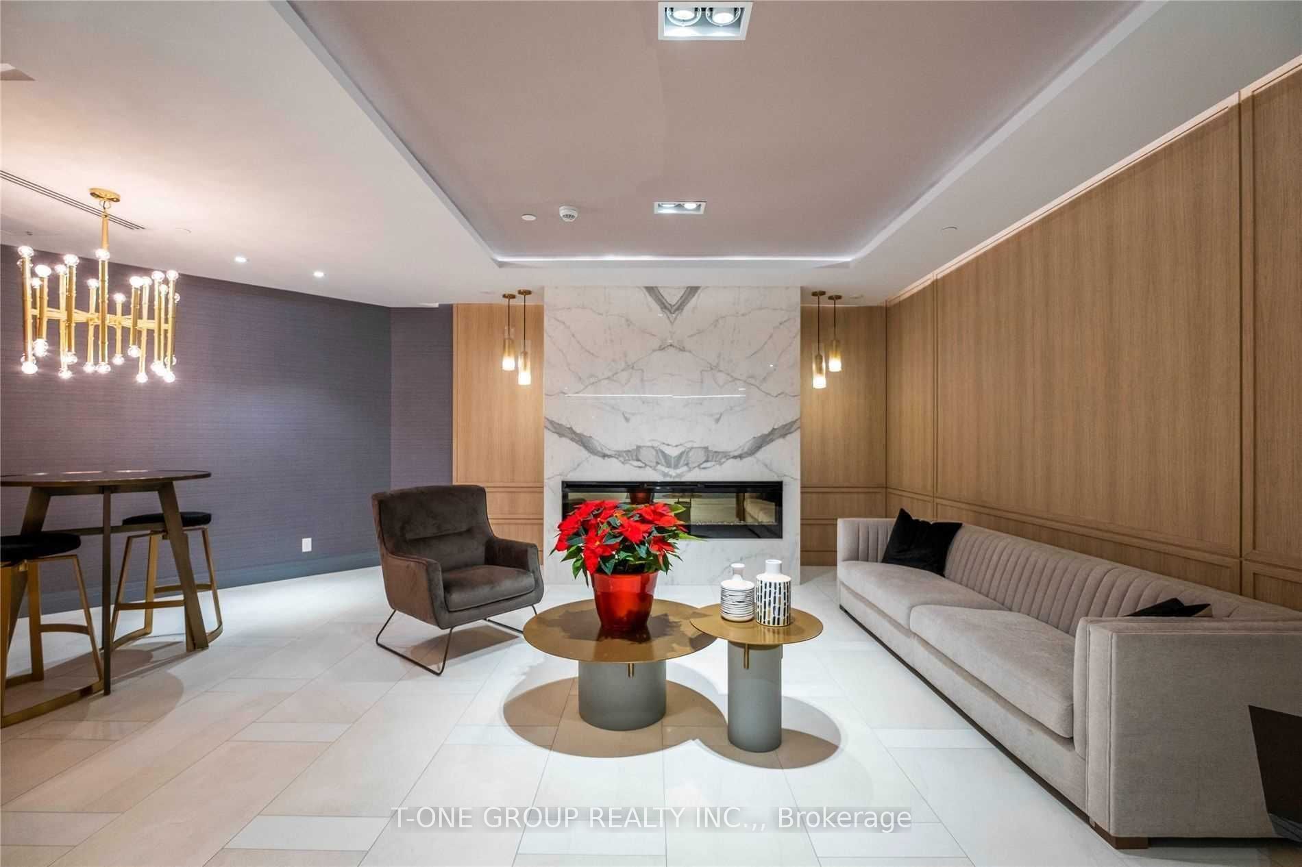 621 Sheppard Avenue E, #318
