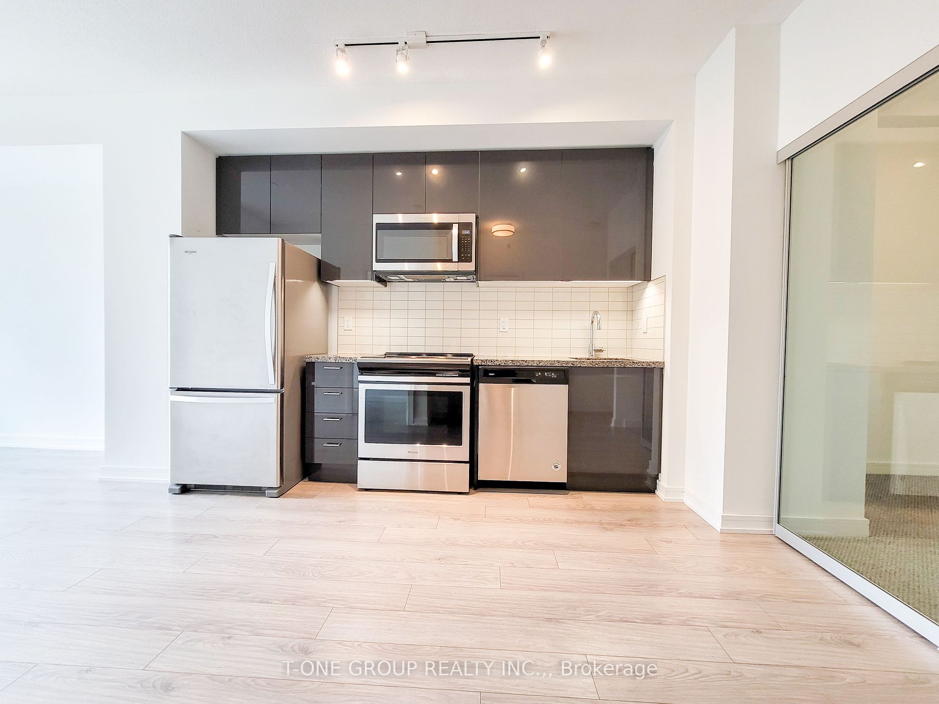 621 Sheppard Avenue E, #318