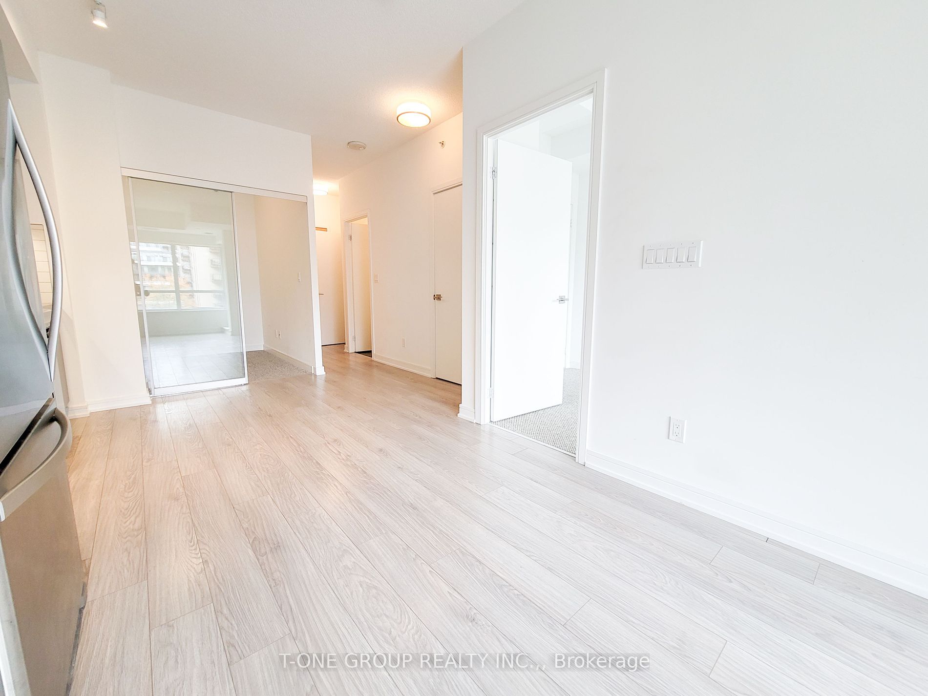 621 Sheppard Avenue E, #318