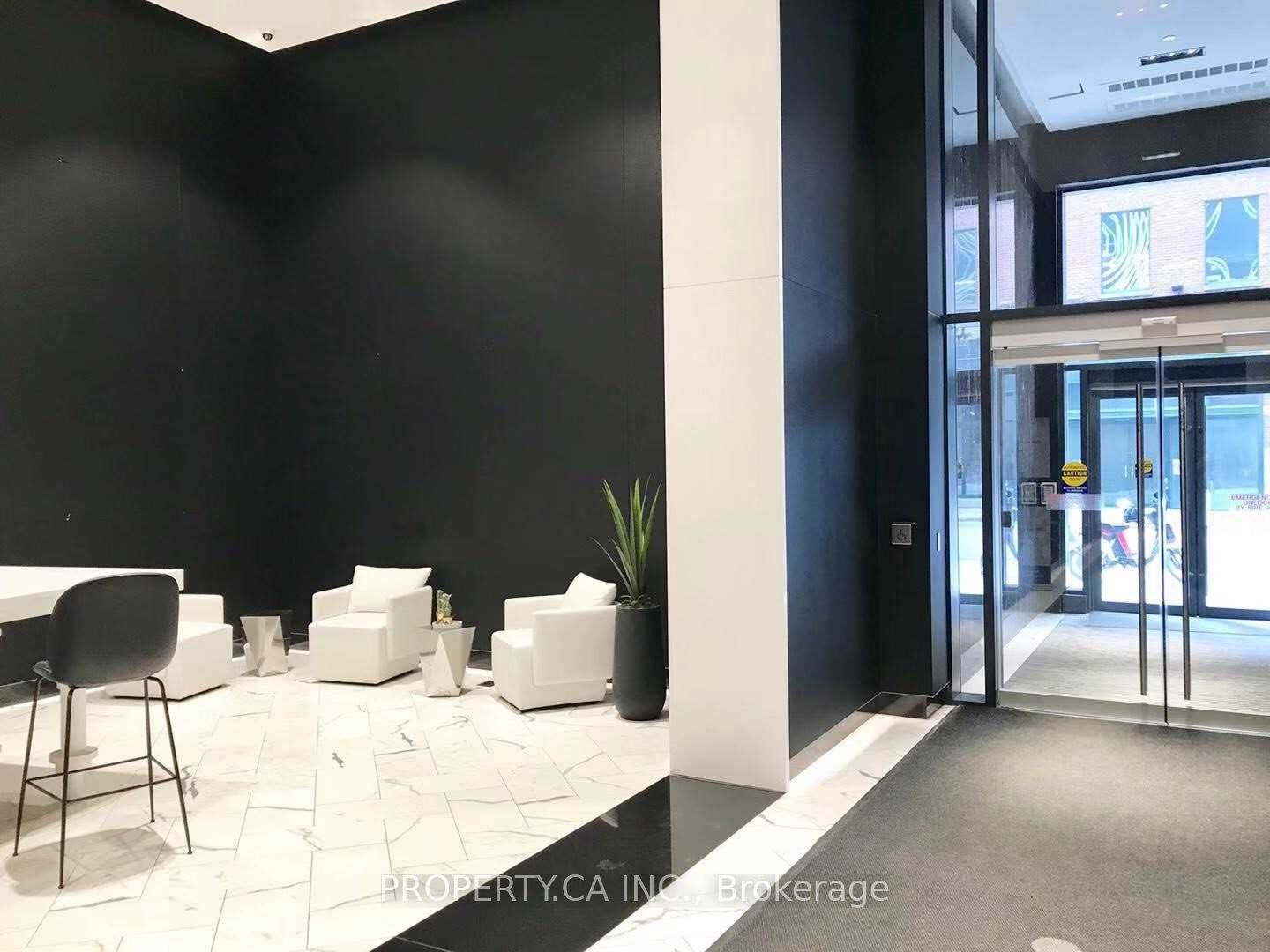 87 Peter Street #2809