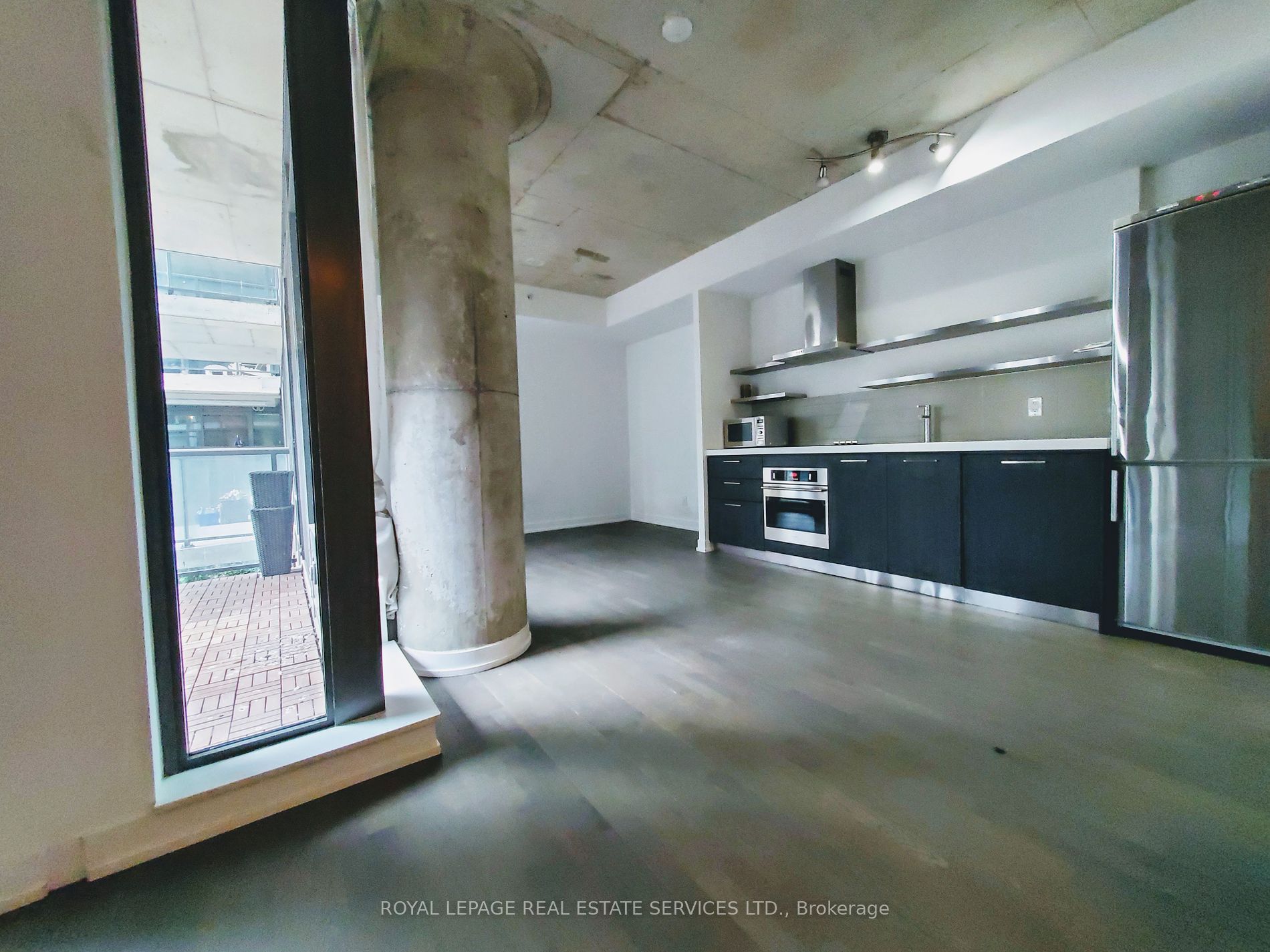 560 King Street W #626