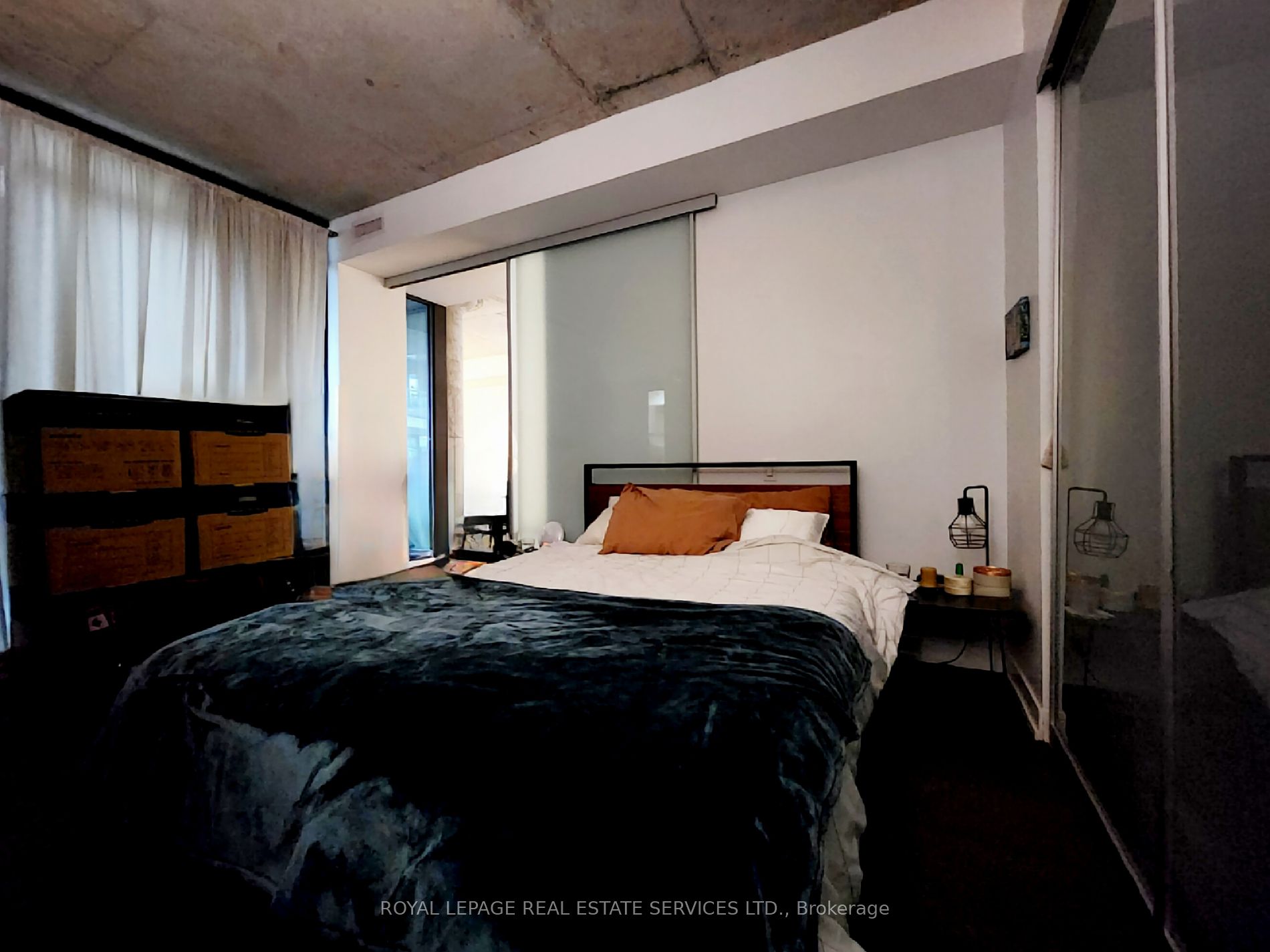 560 King Street W #626