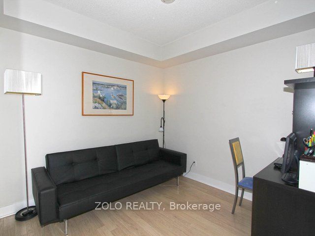 90 Stadium Rd, #325