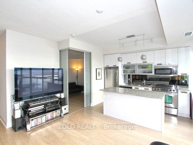90 Stadium Rd, #325