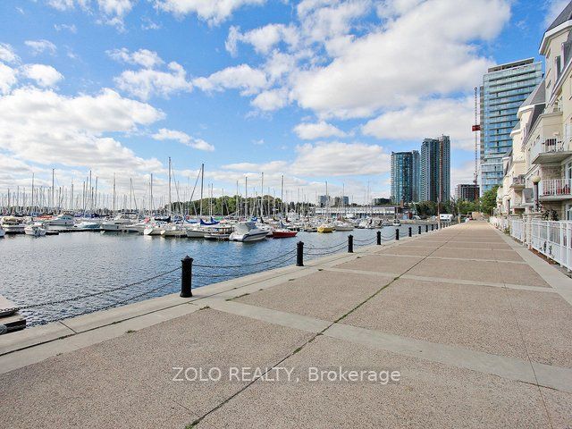90 Stadium Rd, #325