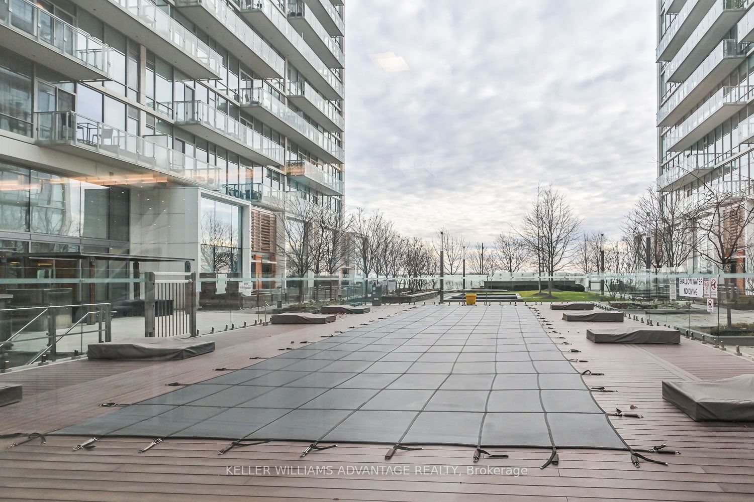 29 Queens Quay E, #616