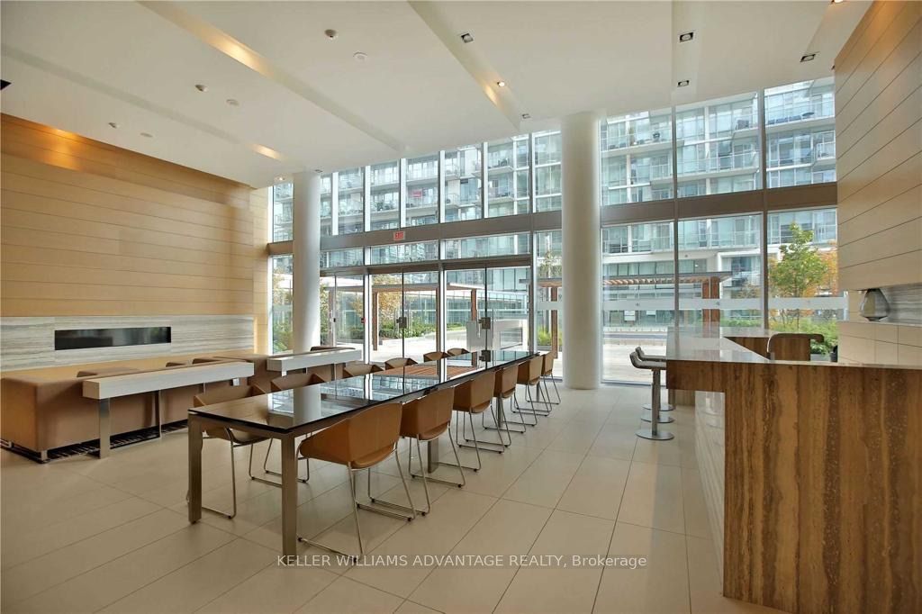 29 Queens Quay E, #616