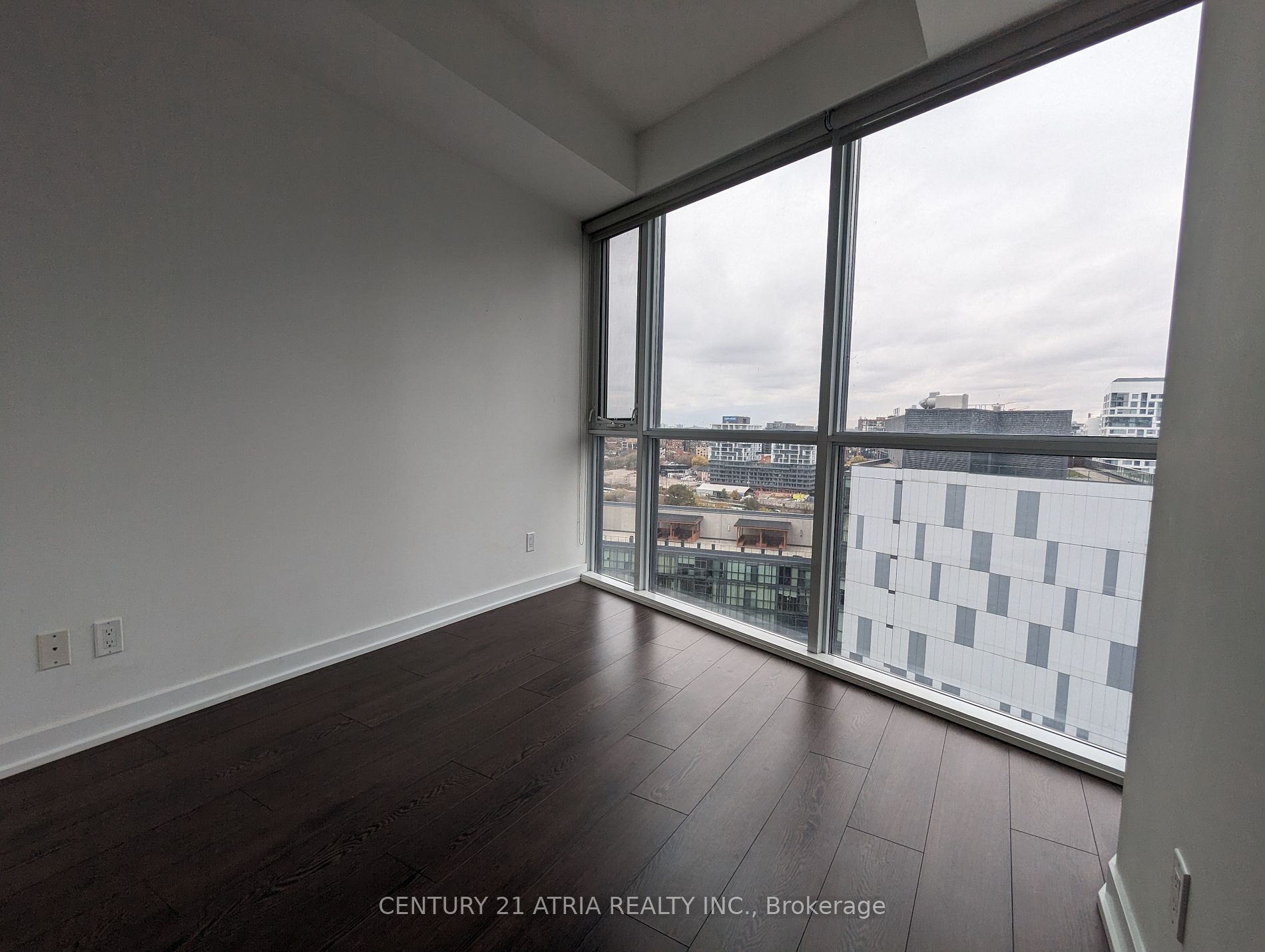 20 Bruyeres Mews, #1805
