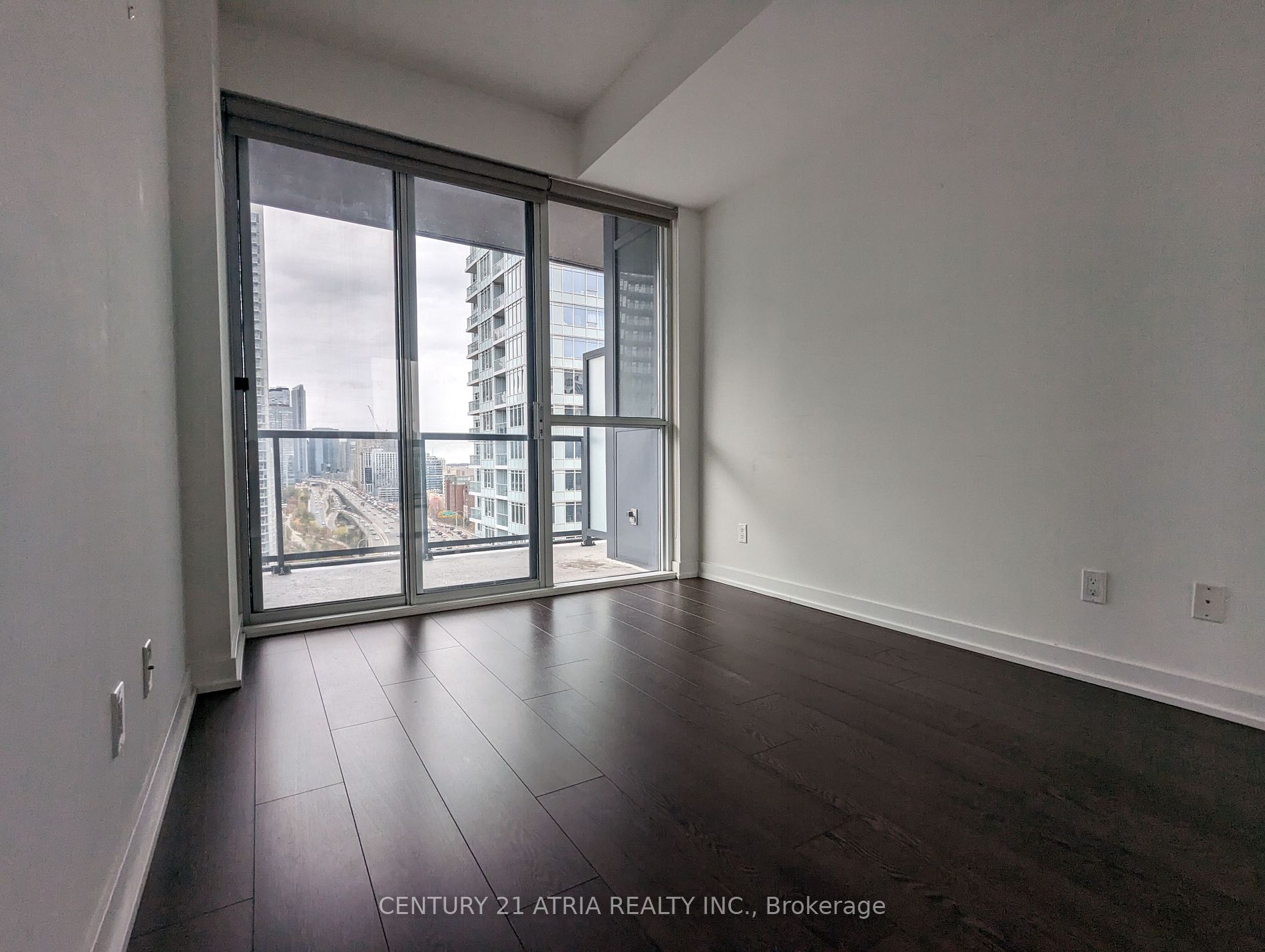 20 Bruyeres Mews, #1805