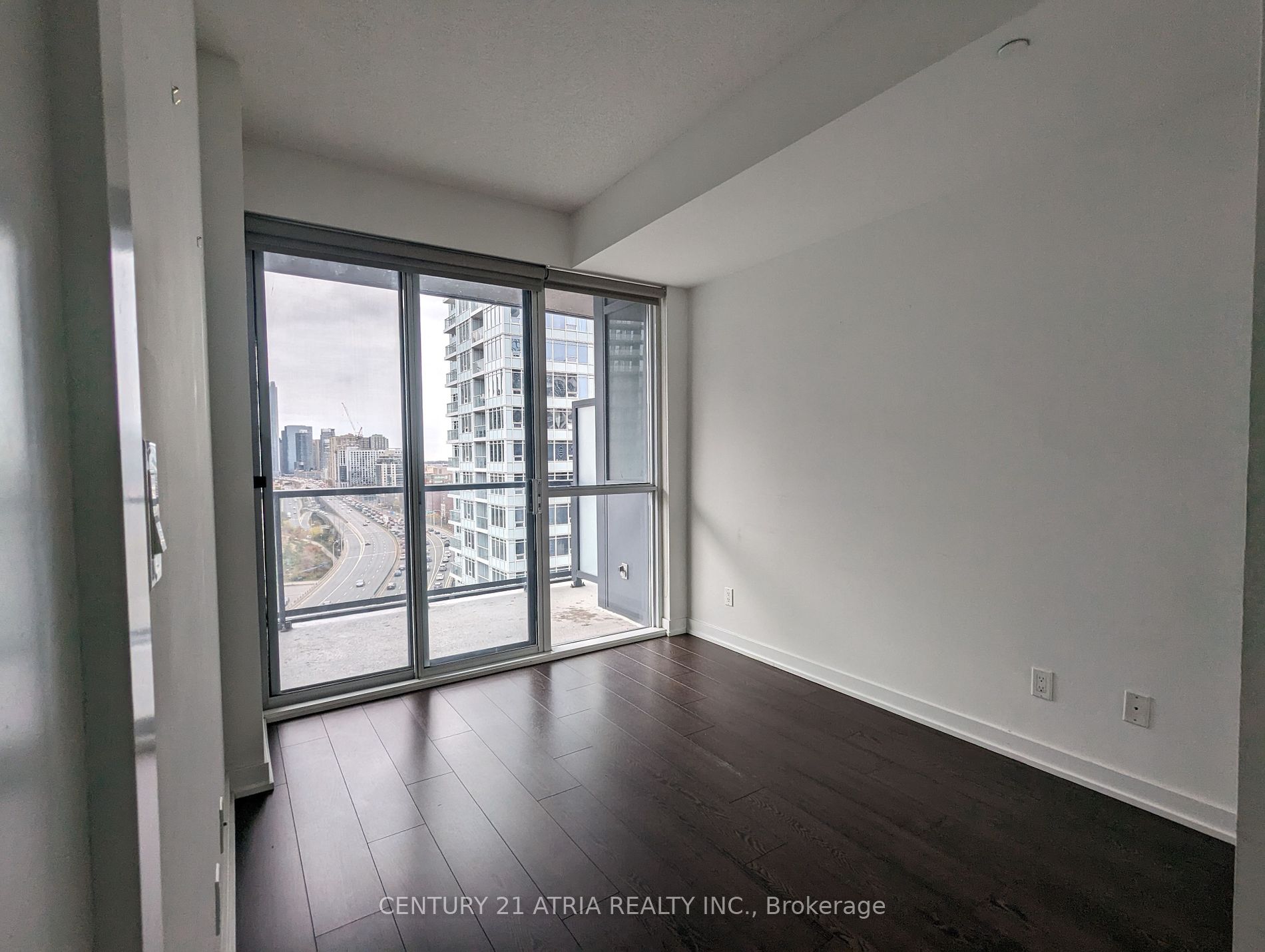 20 Bruyeres Mews, #1805
