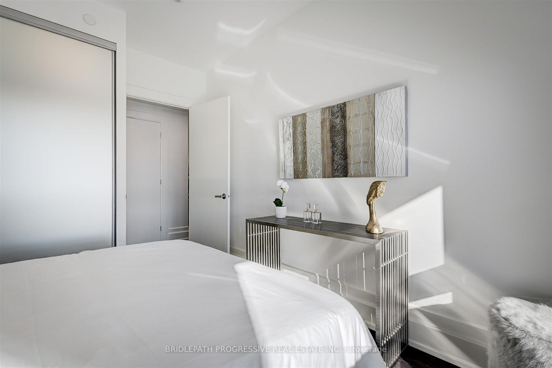 3 Southvale Dr, #401