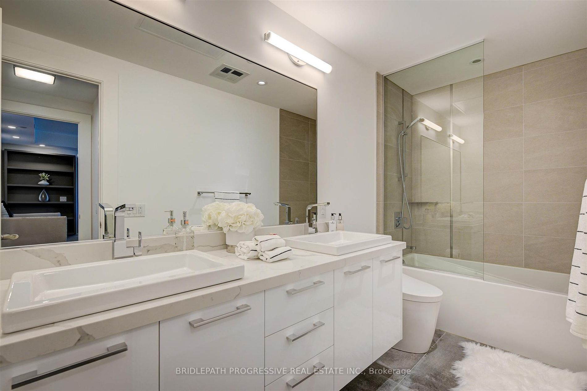 3 Southvale Dr, #401