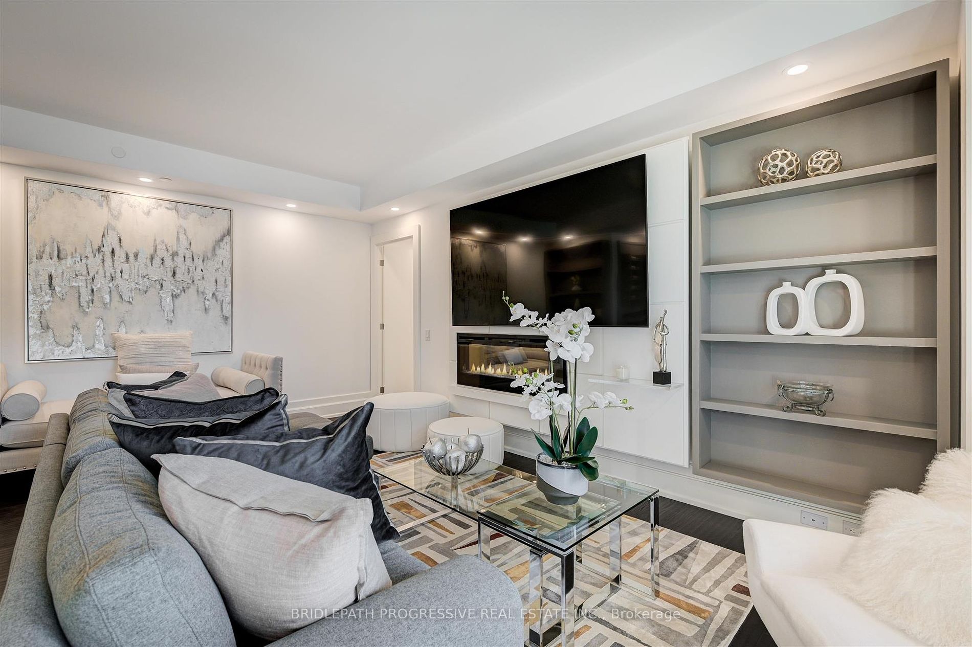 3 Southvale Dr, #401