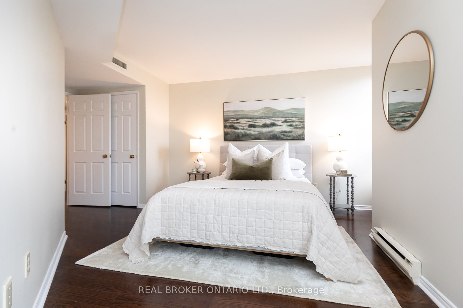 160 Frederick St, #803