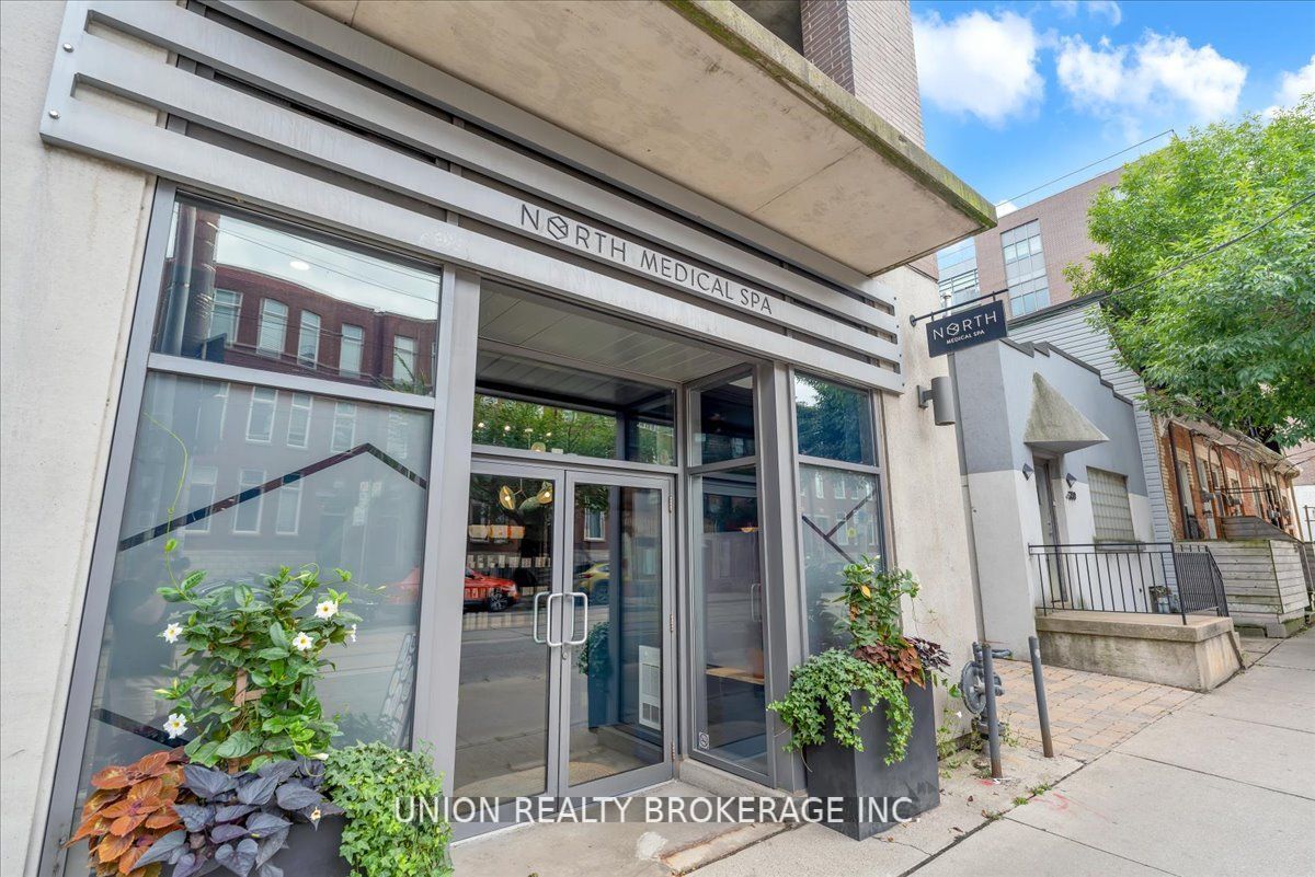 569 King St E, #404