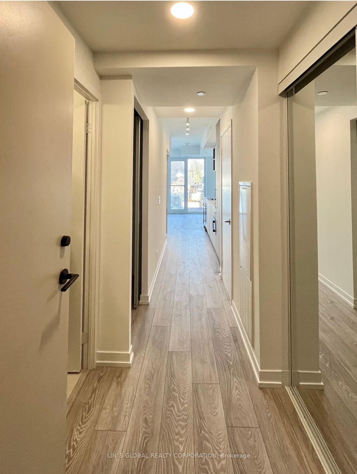 2020 Bathurst Street #523