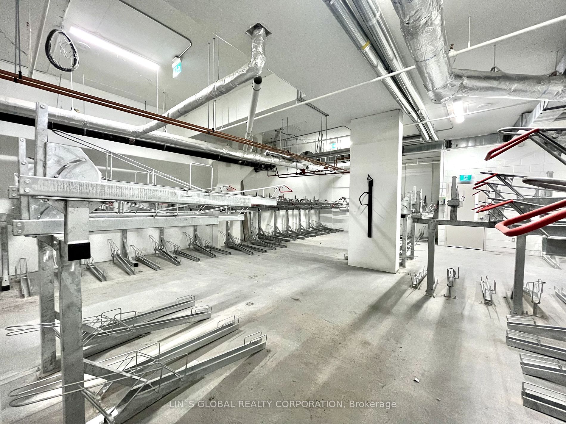2020 Bathurst Street #523
