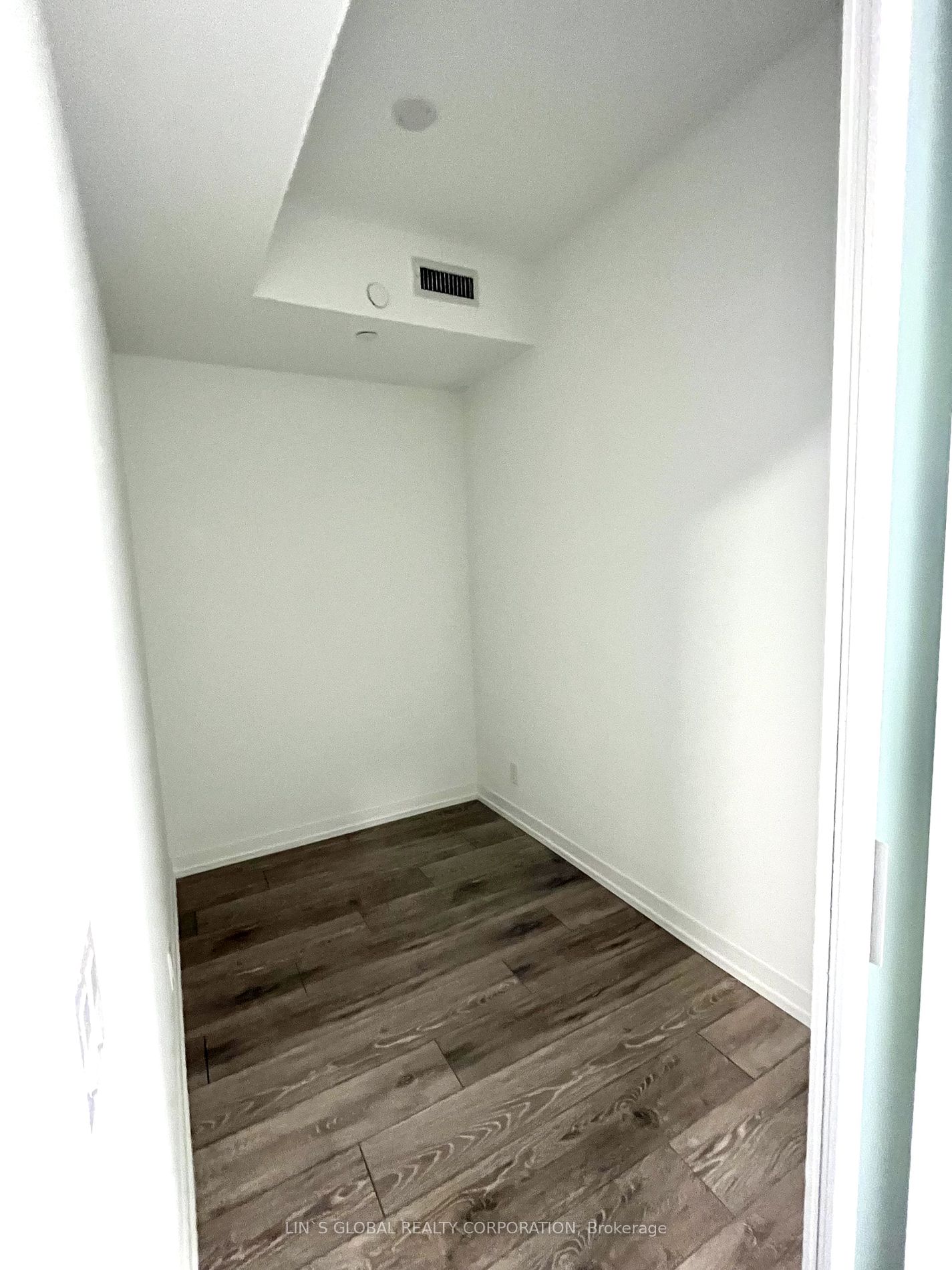 2020 Bathurst Street #523