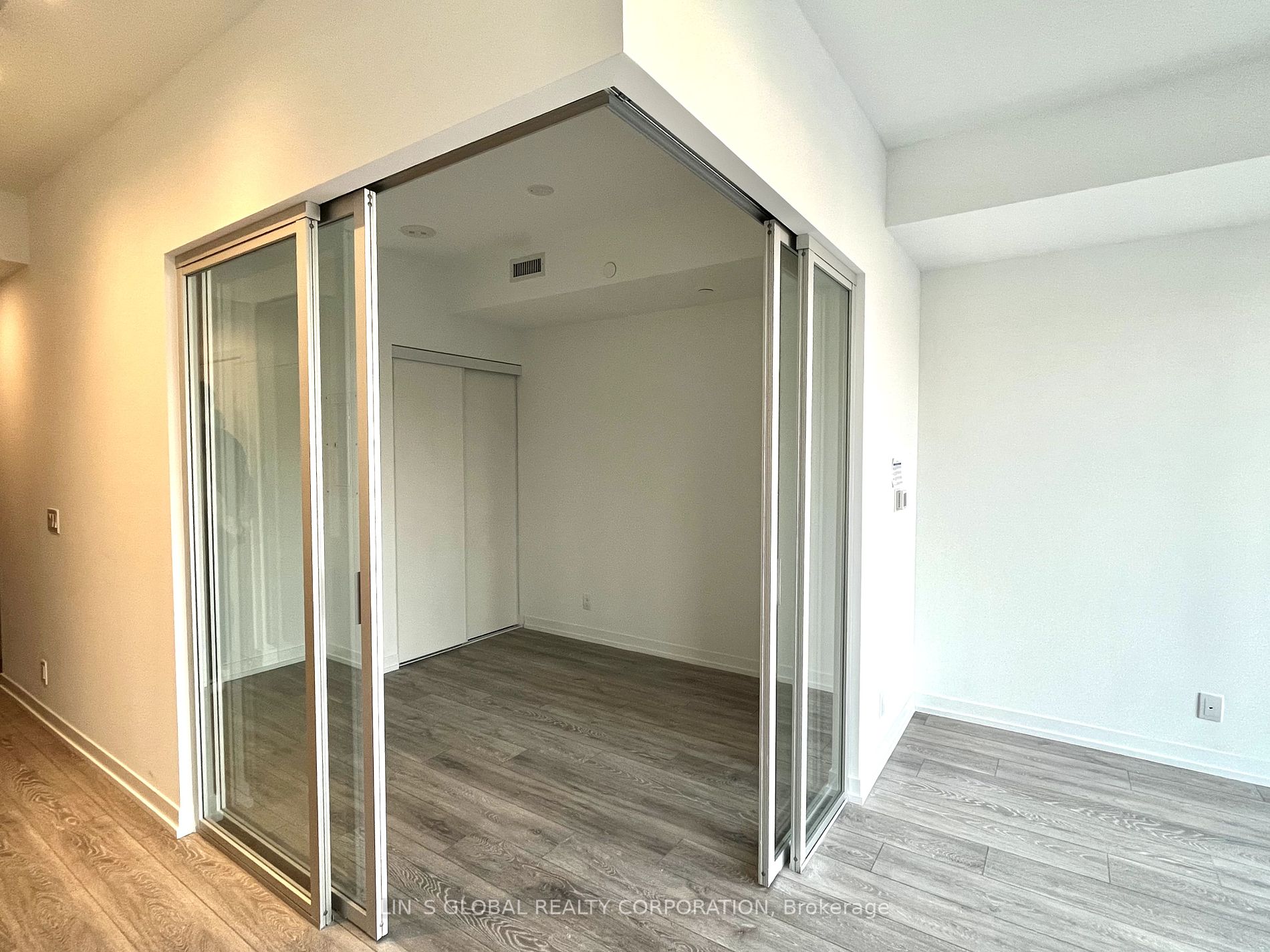 2020 Bathurst Street #523