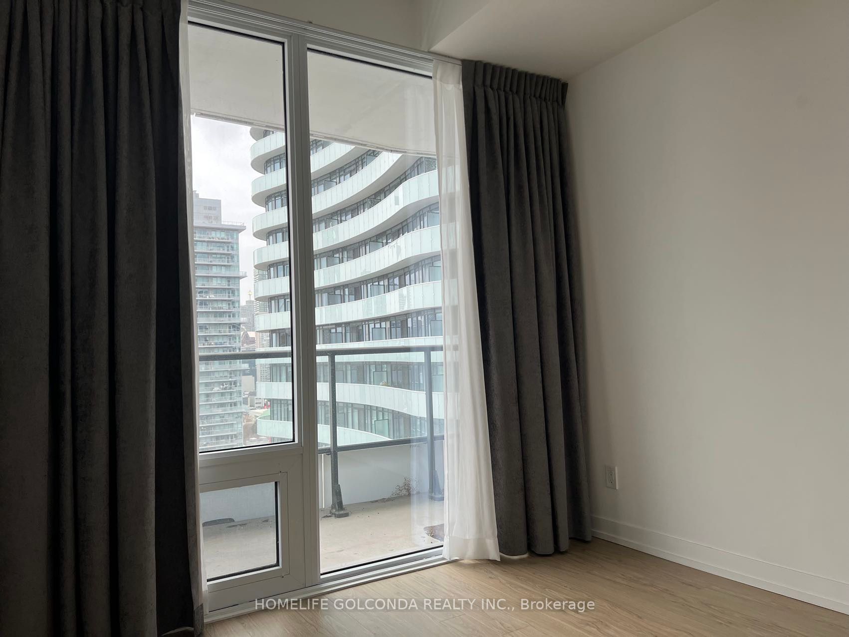 85 Wood St, #2216